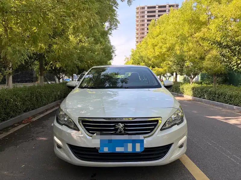 Peugeot 408 2015 1.2T Automatic Luxury Edition — миниатюра 2