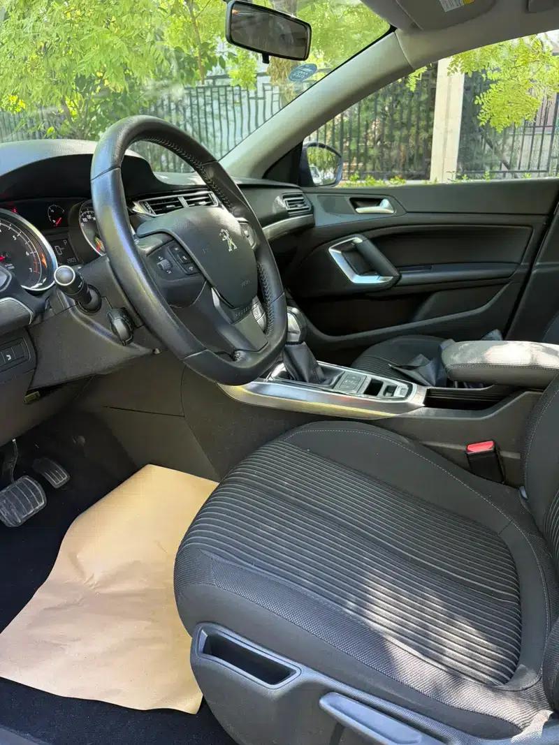 Peugeot 408 2015 1.2T Automatic Luxury Edition — миниатюра 6
