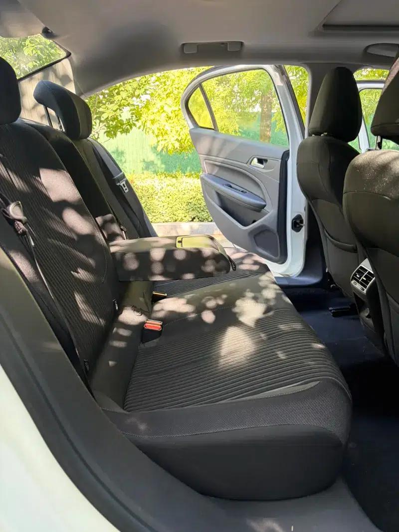 Peugeot 408 2015 1.2T Automatic Luxury Edition — миниатюра 7