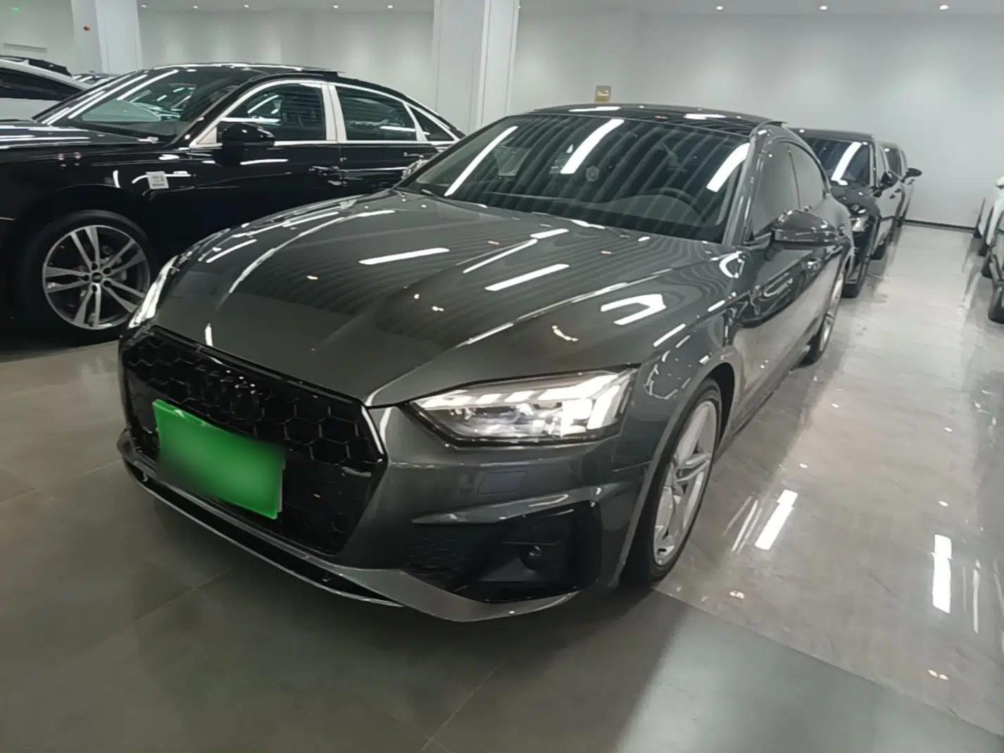 Audi A5 2023 Sportback 40 TFSI Fashionable and Dynamic Model — миниатюра 1