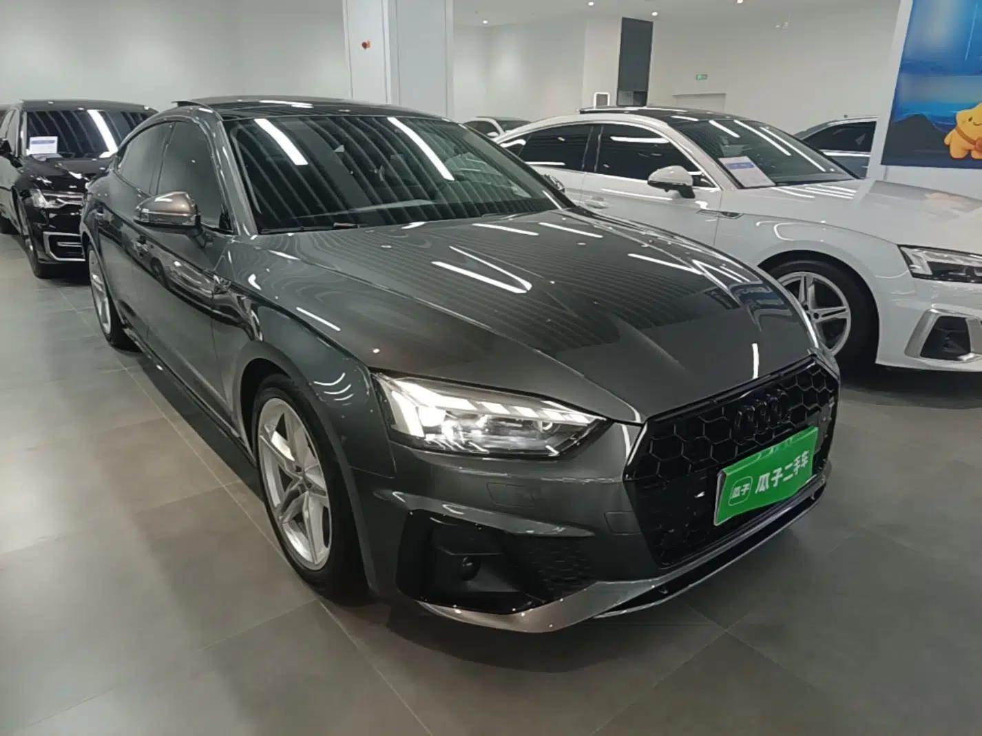 Audi A5 2023 Sportback 40 TFSI Fashionable and Dynamic Model — миниатюра 3