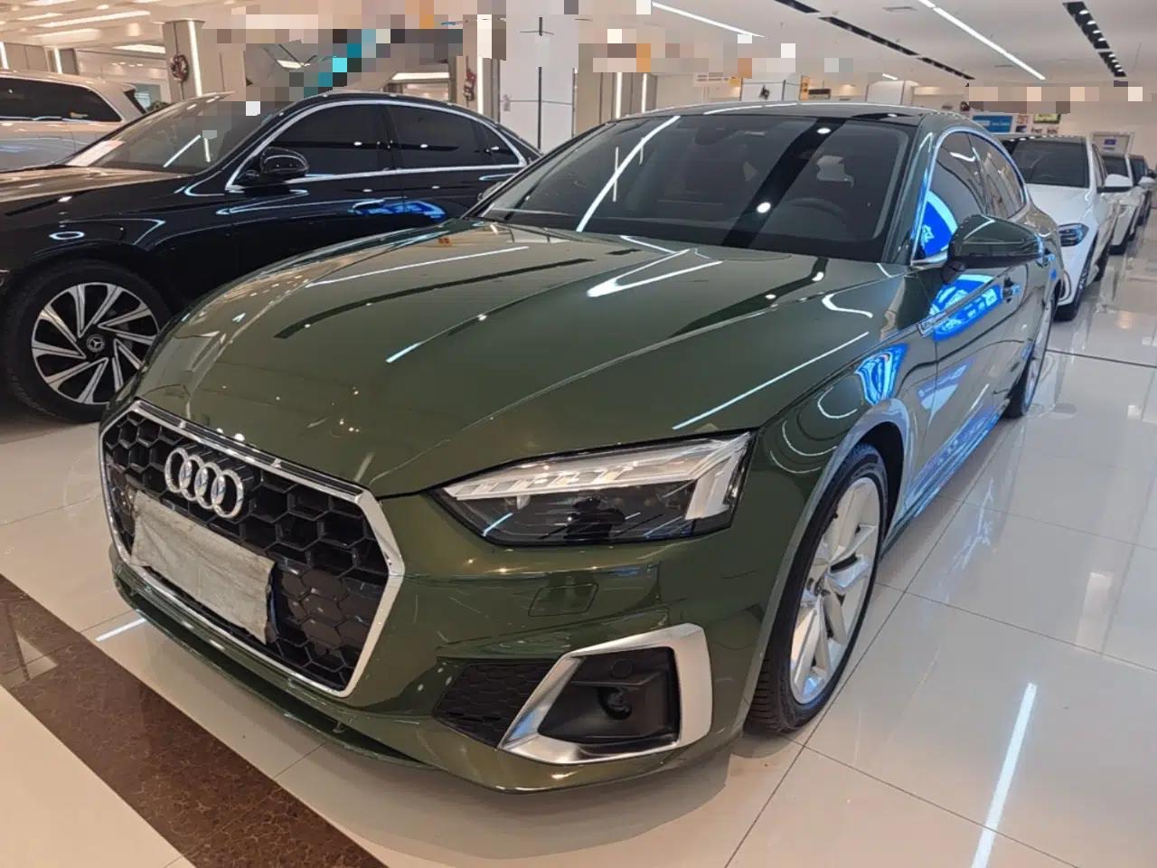Audi A5 2023 Sportback 40 TFSI Fashionable and Dynamic Model — миниатюра 1