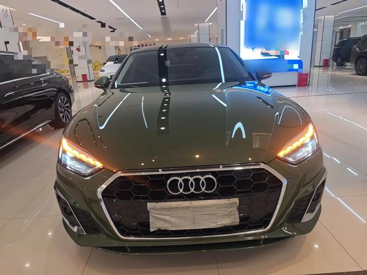 Audi A5 2023 Sportback 40 TFSI Fashionable and Dynamic Model — миниатюра 2