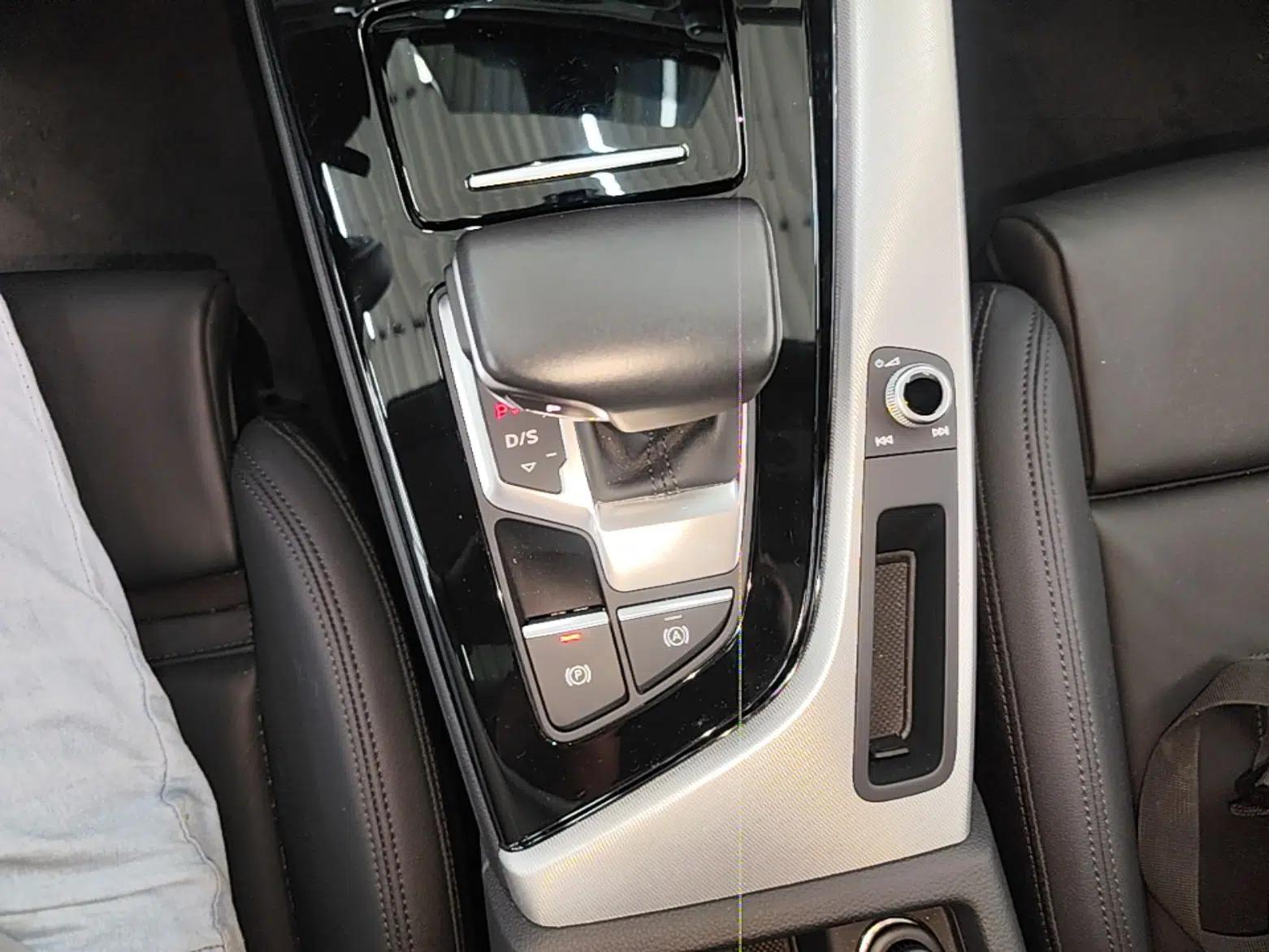 Audi A5 2023 Sportback 40 TFSI Fashionable and Dynamic Model — миниатюра 21