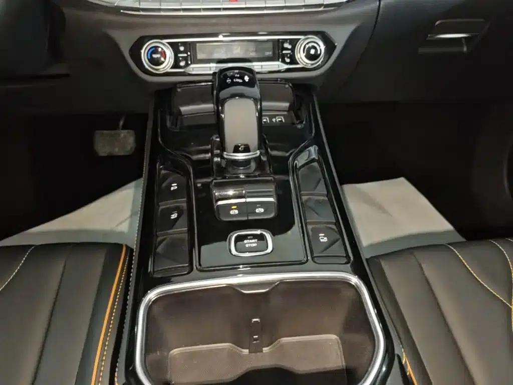 Bestune T77 2023 1.5T Automatic Luxury Edition — миниатюра 14