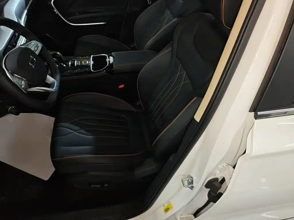 Bestune T77 2023 1.5T Automatic Luxury Edition — миниатюра 15