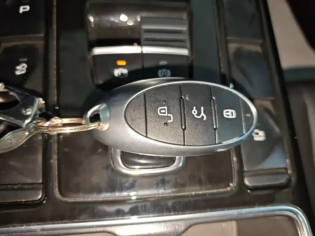 Bestune T77 2023 1.5T Automatic Luxury Edition — миниатюра 9