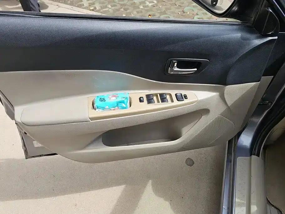Besturn B50 2012 1.6L Automatic Sunroof Model — миниатюра 7