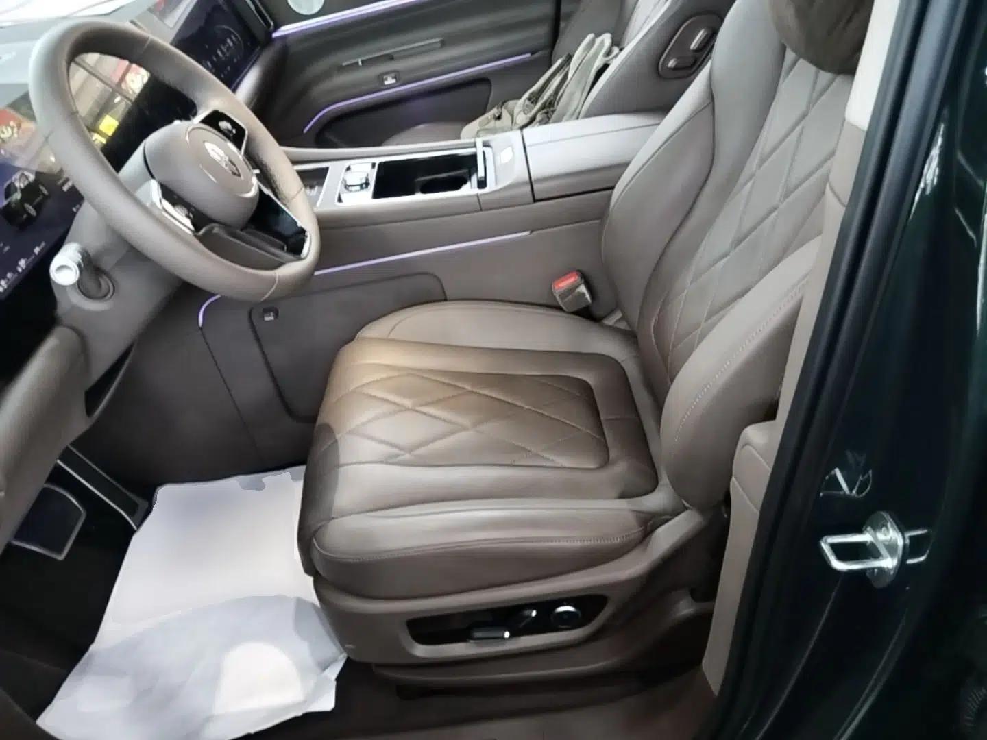 Hima AITO M9 2024 Range-Extended Max Edition 42 kWh 5-Seater Version — миниатюра 17