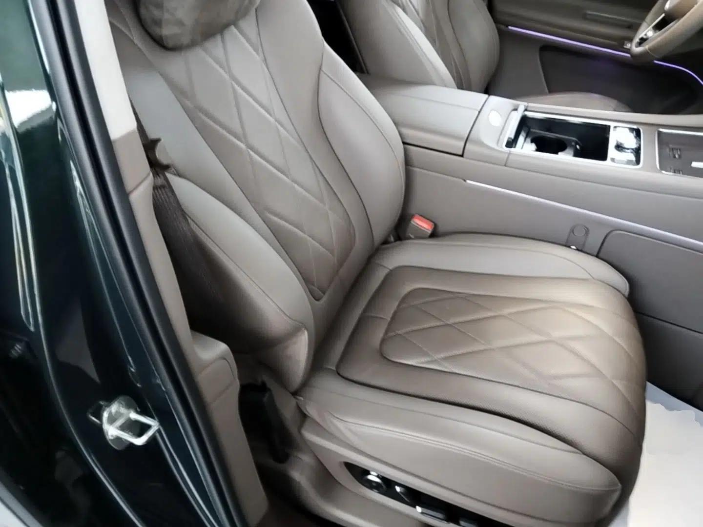 Hima AITO M9 2024 Range-Extended Max Edition 42 kWh 5-Seater Version — миниатюра 19