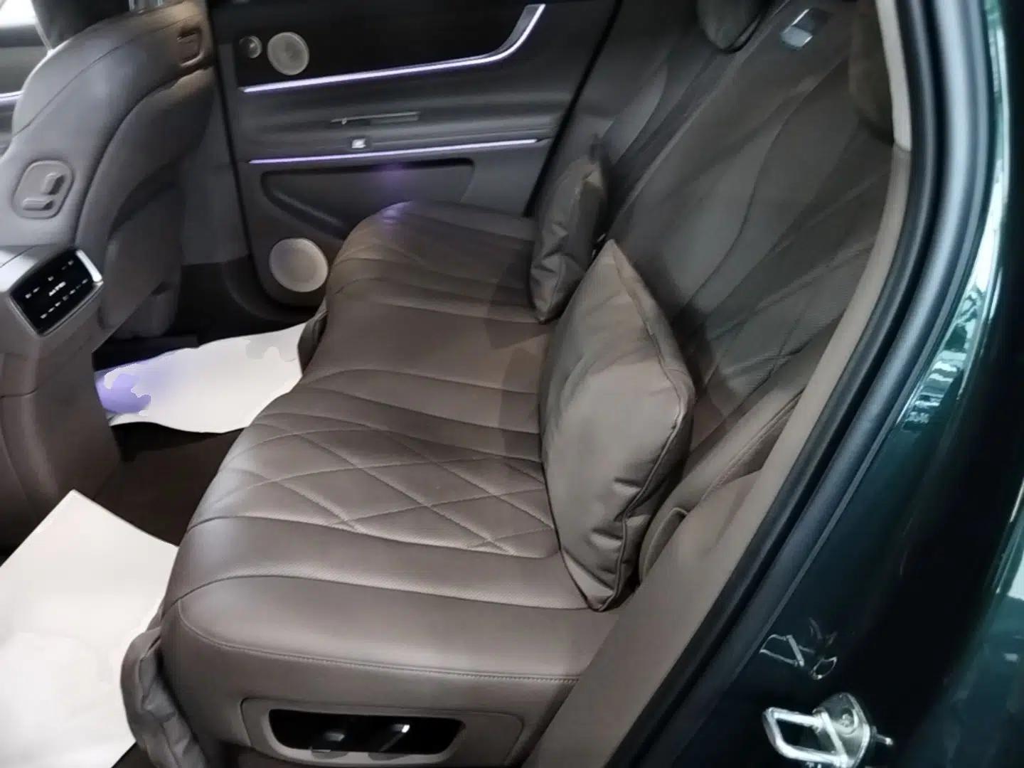 Hima AITO M9 2024 Range-Extended Max Edition 42 kWh 5-Seater Version — миниатюра 20
