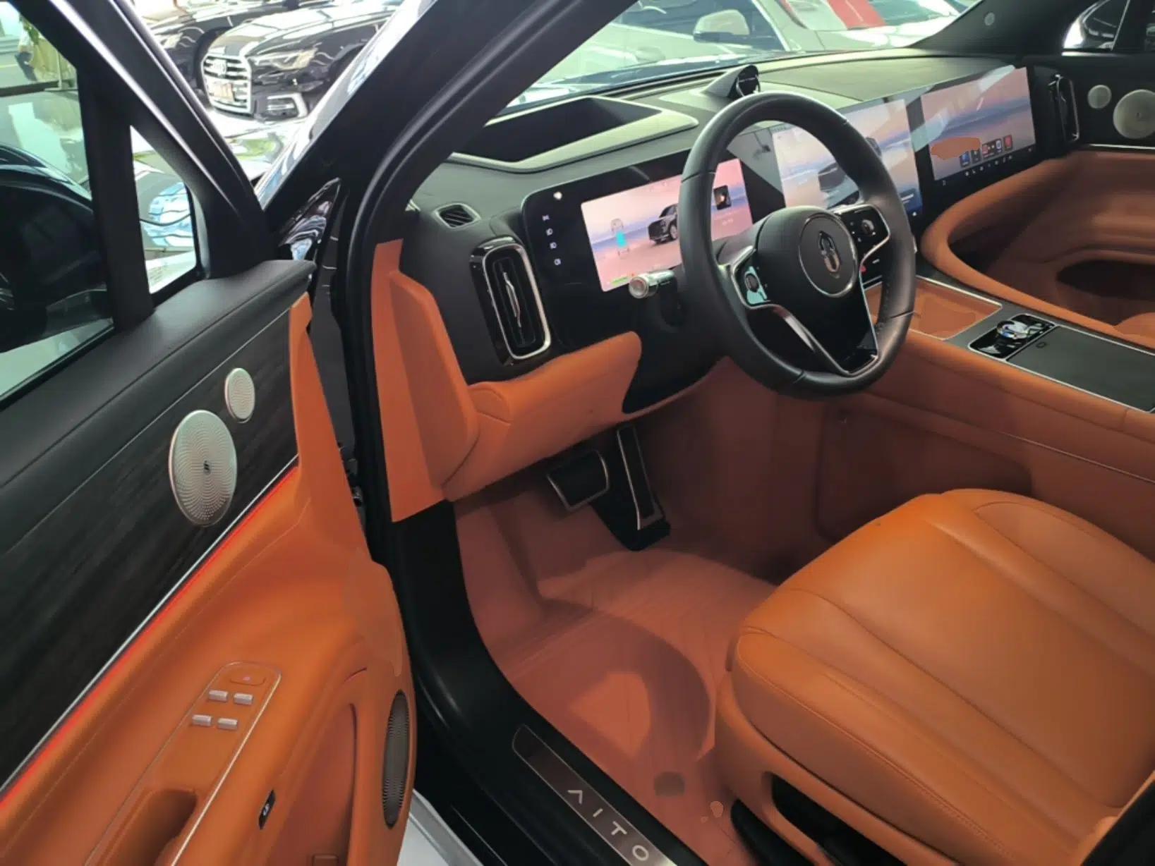 Hima AITO M9 2024 Range-Extended Ultra Version 52 kWh 6-Seater Model — миниатюра 18