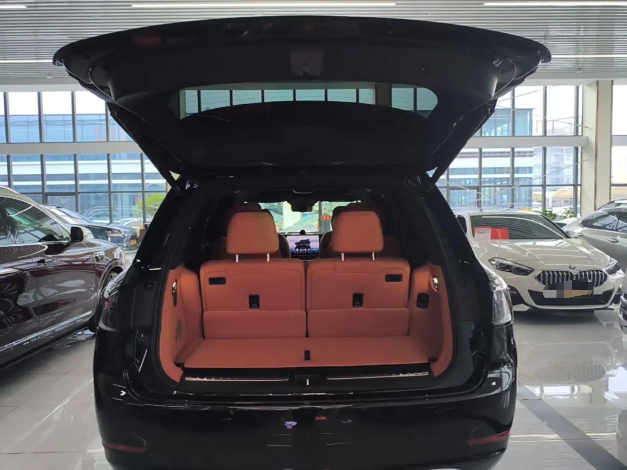 Hima AITO M9 2024 Range-Extended Ultra Version 52 kWh 6-Seater Model — миниатюра 22