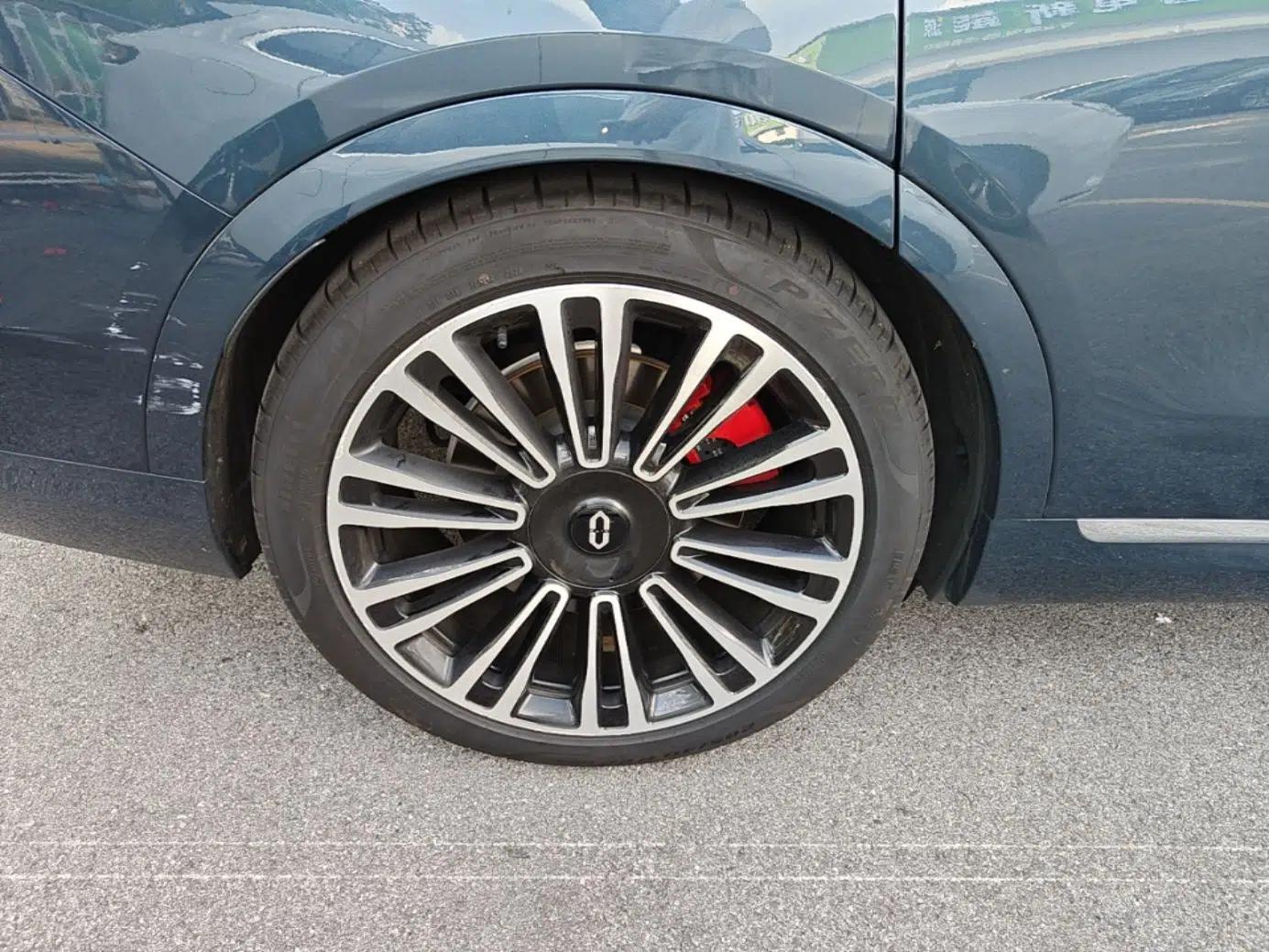 Hima AITO M9 2024 Range-Extended Ultra Version 42 kWh 6-Seater Model — миниатюра 11