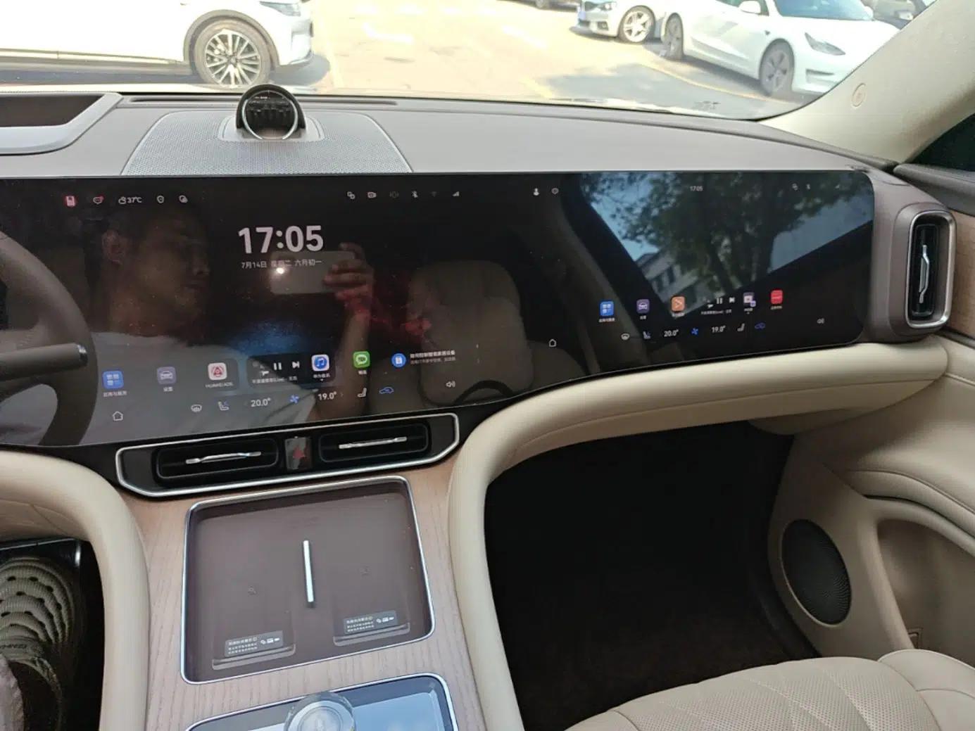 Hima AITO M9 2024 Range-Extended Ultra Version 42 kWh 6-Seater Model — миниатюра 15
