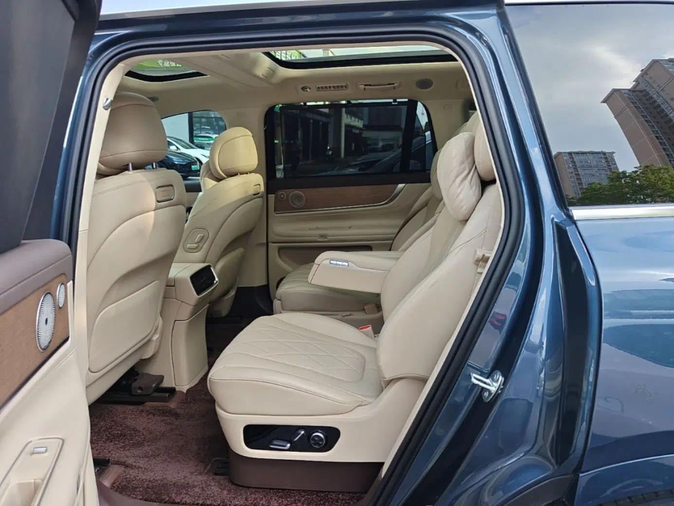Hima AITO M9 2024 Range-Extended Ultra Version 42 kWh 6-Seater Model — миниатюра 20