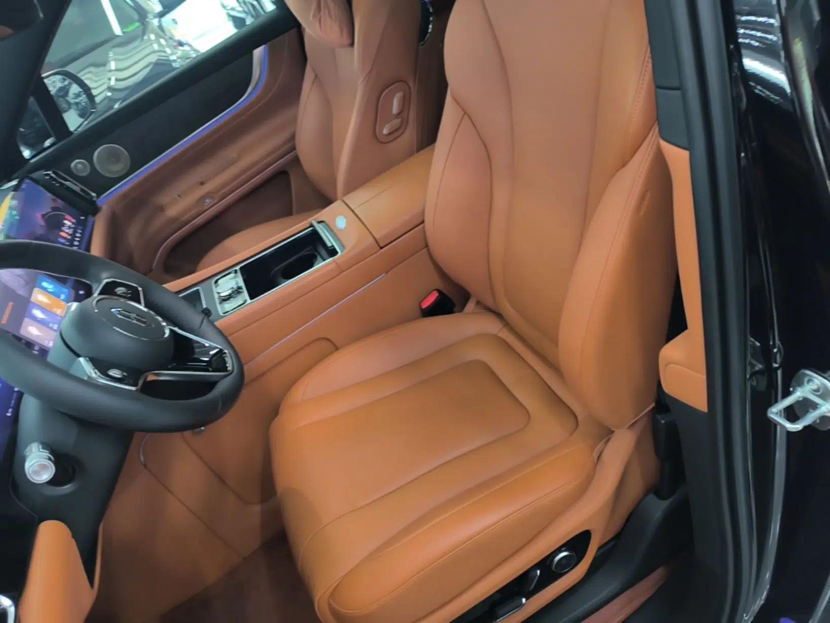 Hima AITO M9 2024 Range-Extended Max Edition 42 kWh 6-Seater Version — миниатюра 22