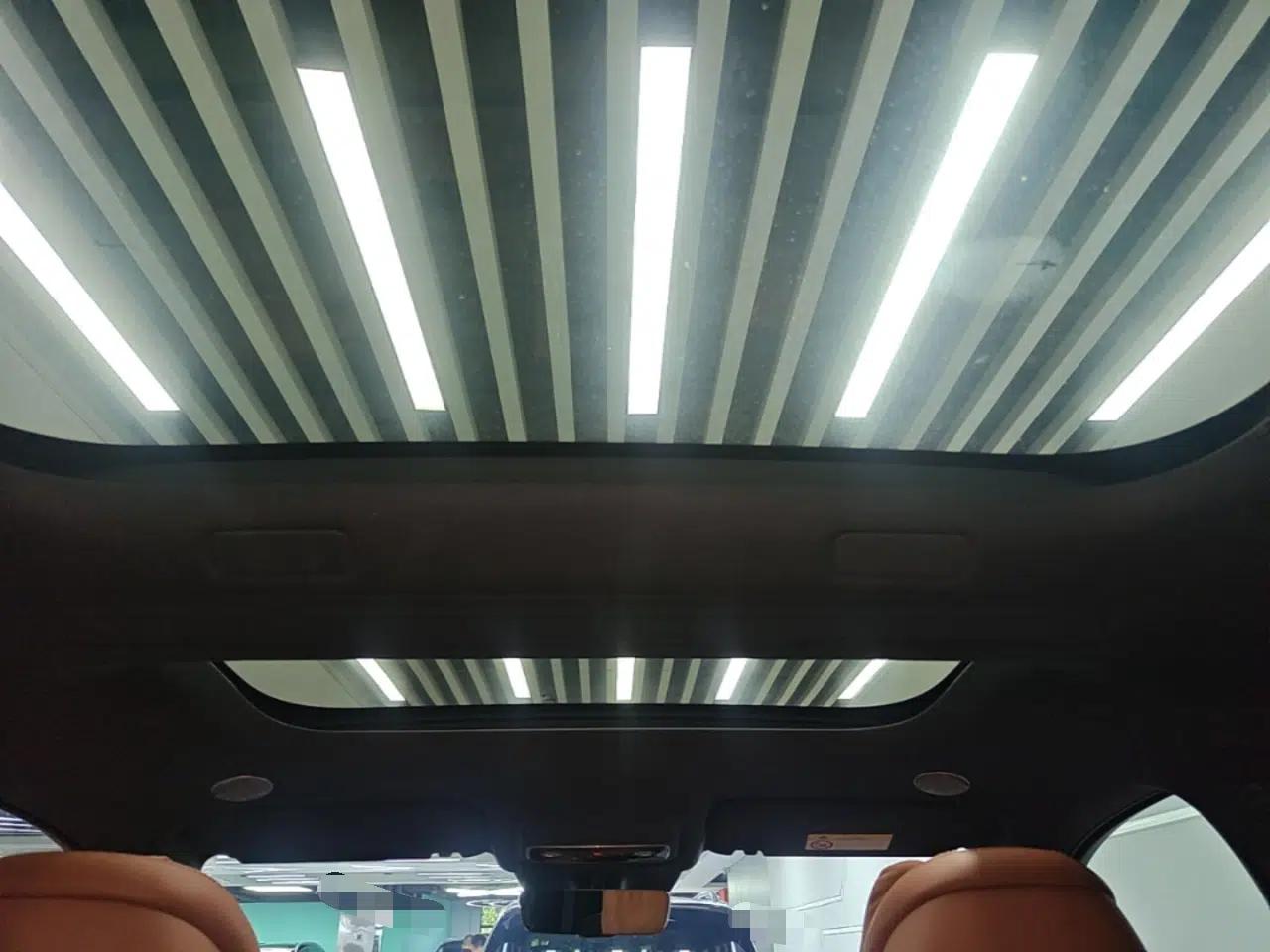 Hima AITO M9 2024 Range-Extended Ultra Version 52 kWh 6-Seater Model — миниатюра 26