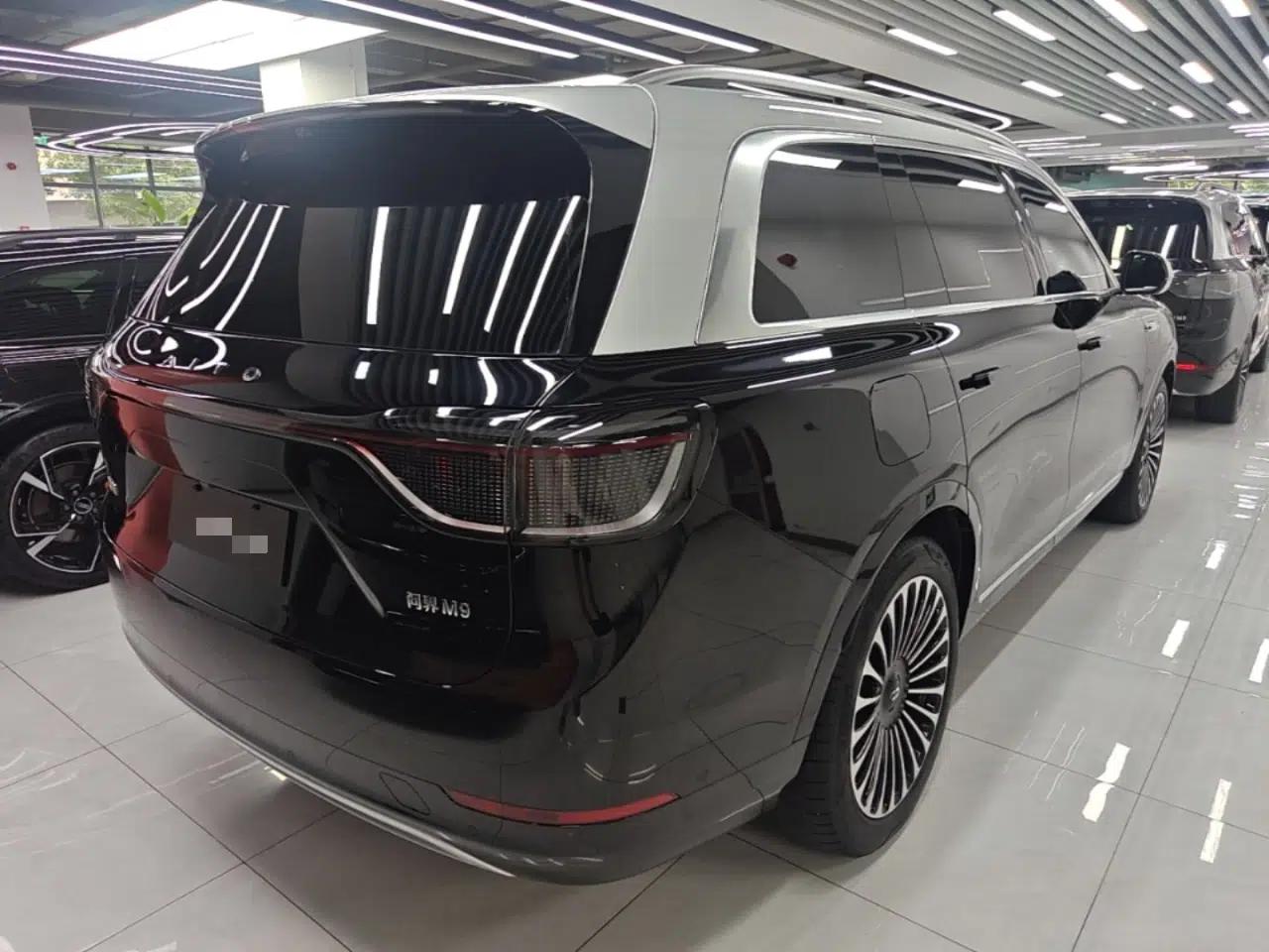 Hima AITO M9 2024 Range-Extended Ultra Version 52 kWh 6-Seater Model — миниатюра 6