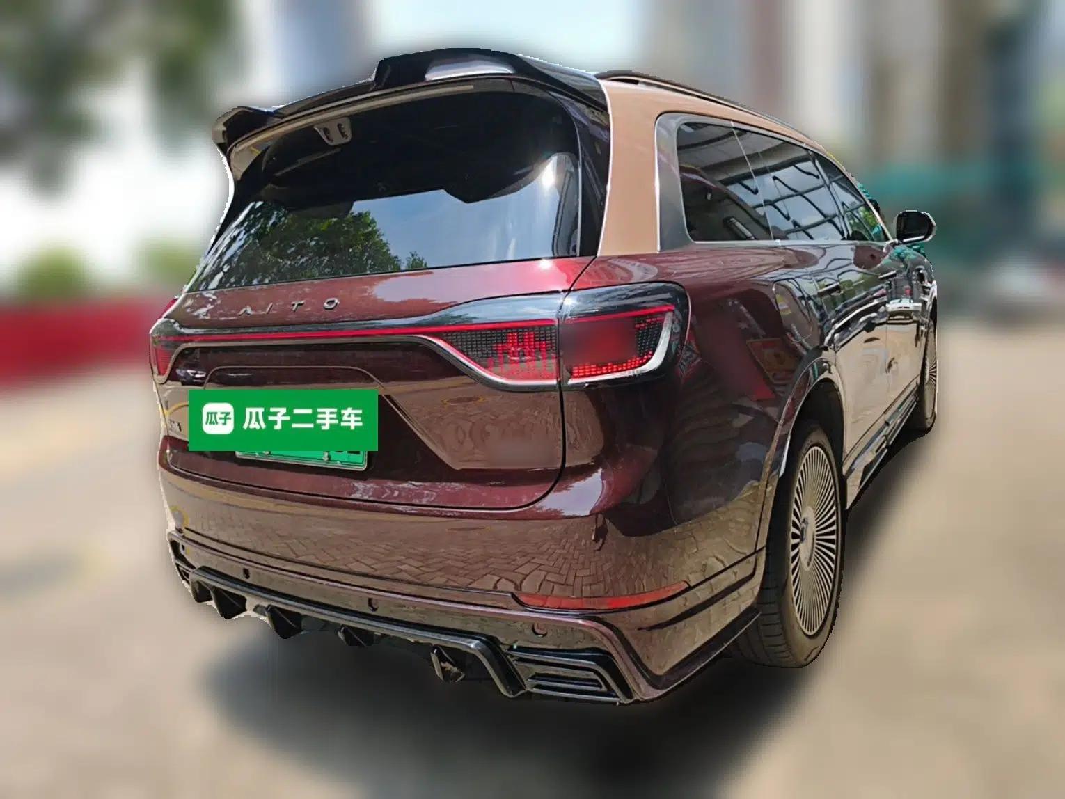 Hima AITO M9 2025 Extended-Range Ultra Version 52 kWh 6-Seater — миниатюра 6
