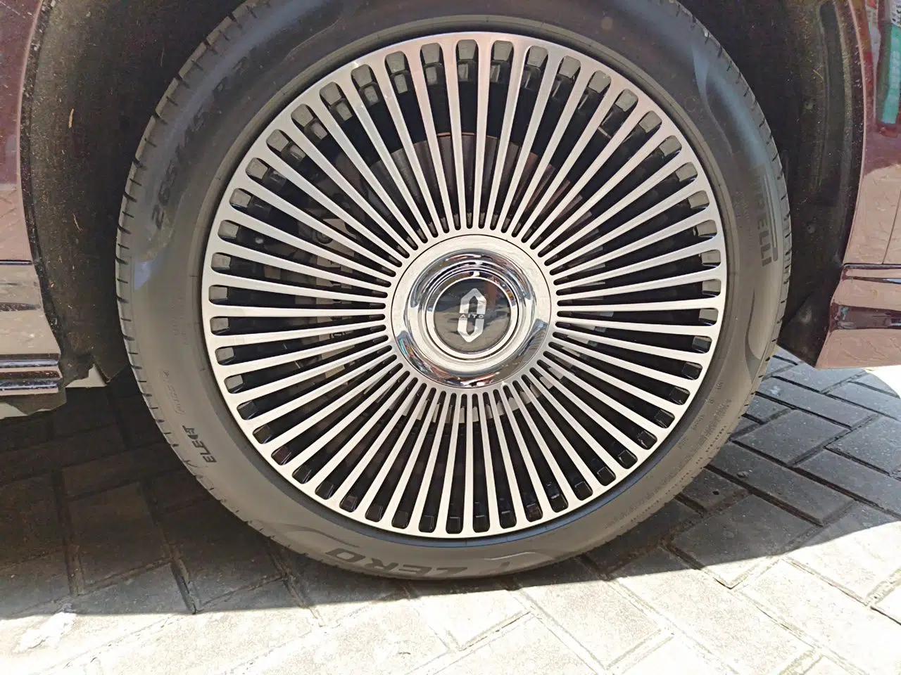 Hima AITO M9 2025 Extended-Range Ultra Version 52 kWh 6-Seater — миниатюра 8