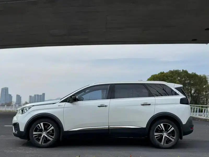 Peugeot 5008 2017 380THP 7-seater Elite Edition — миниатюра 3