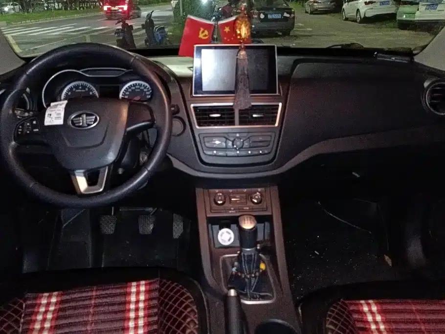 Besturn X40 2017 1.6L Manual Deluxe Edition — миниатюра 12