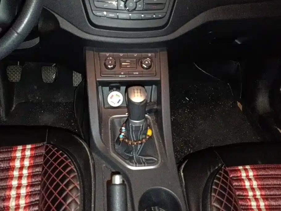 Besturn X40 2017 1.6L Manual Deluxe Edition — миниатюра 16