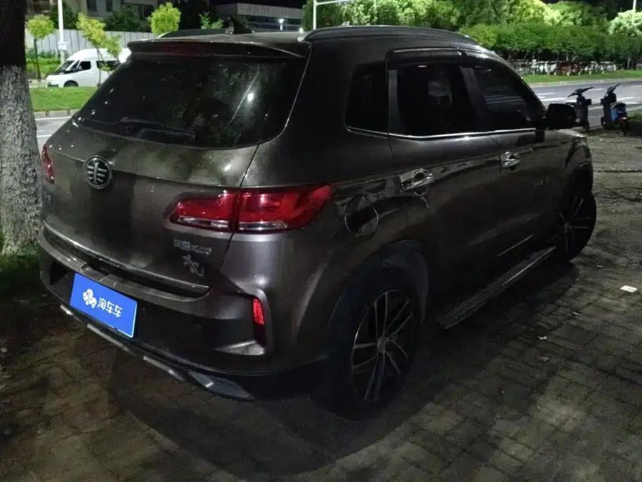 Besturn X40 2017 1.6L Manual Deluxe Edition — миниатюра 3