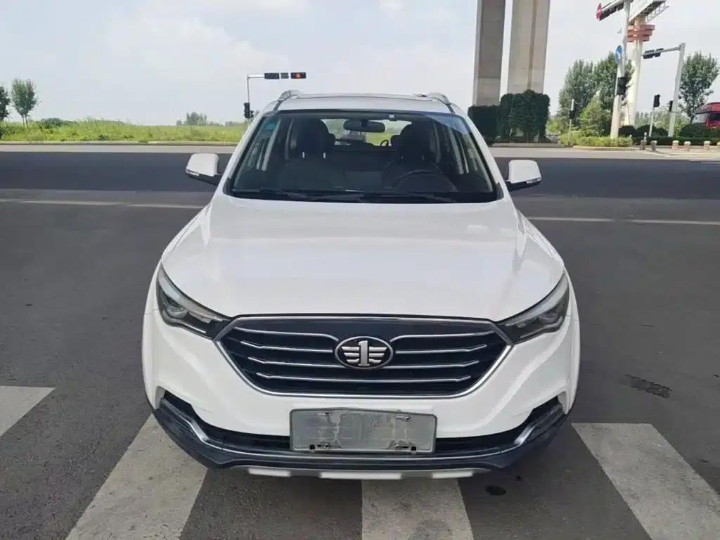 Besturn X40 2017 1.6L Automatic Luxury Edition — миниатюра 3