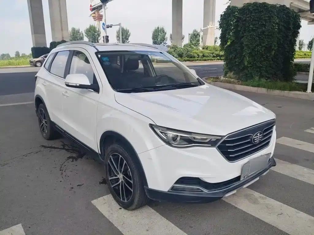 Besturn X40 2017 1.6L Automatic Luxury Edition — миниатюра 4
