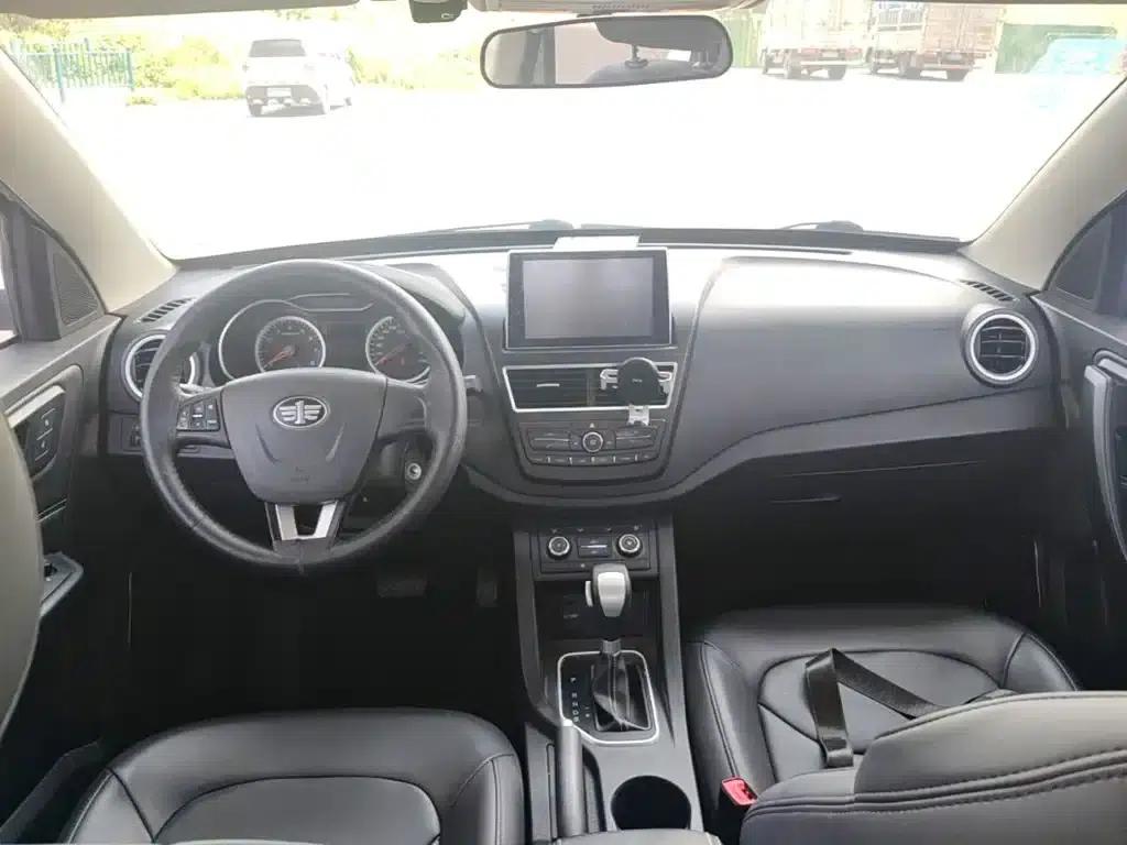 Besturn X40 2017 1.6L Automatic Luxury Edition — миниатюра 10