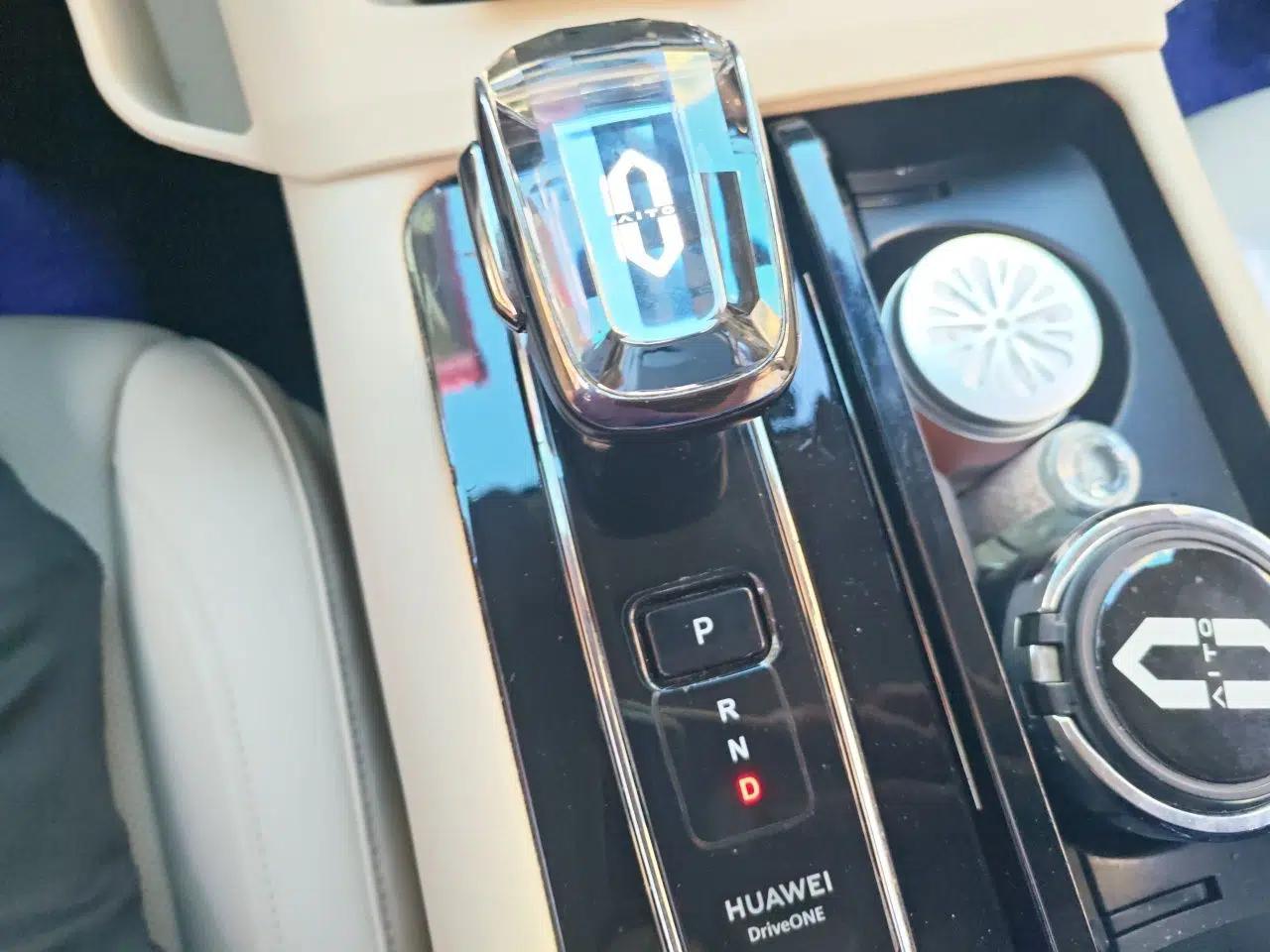 Hima AITO M7 2022 1.5T Four-Wheel Drive Luxury Edition — миниатюра 14