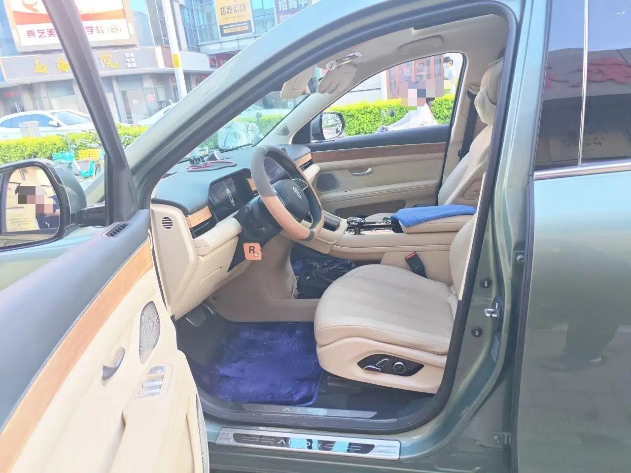 Hima AITO M7 2022 1.5T Four-Wheel Drive Luxury Edition — миниатюра 15