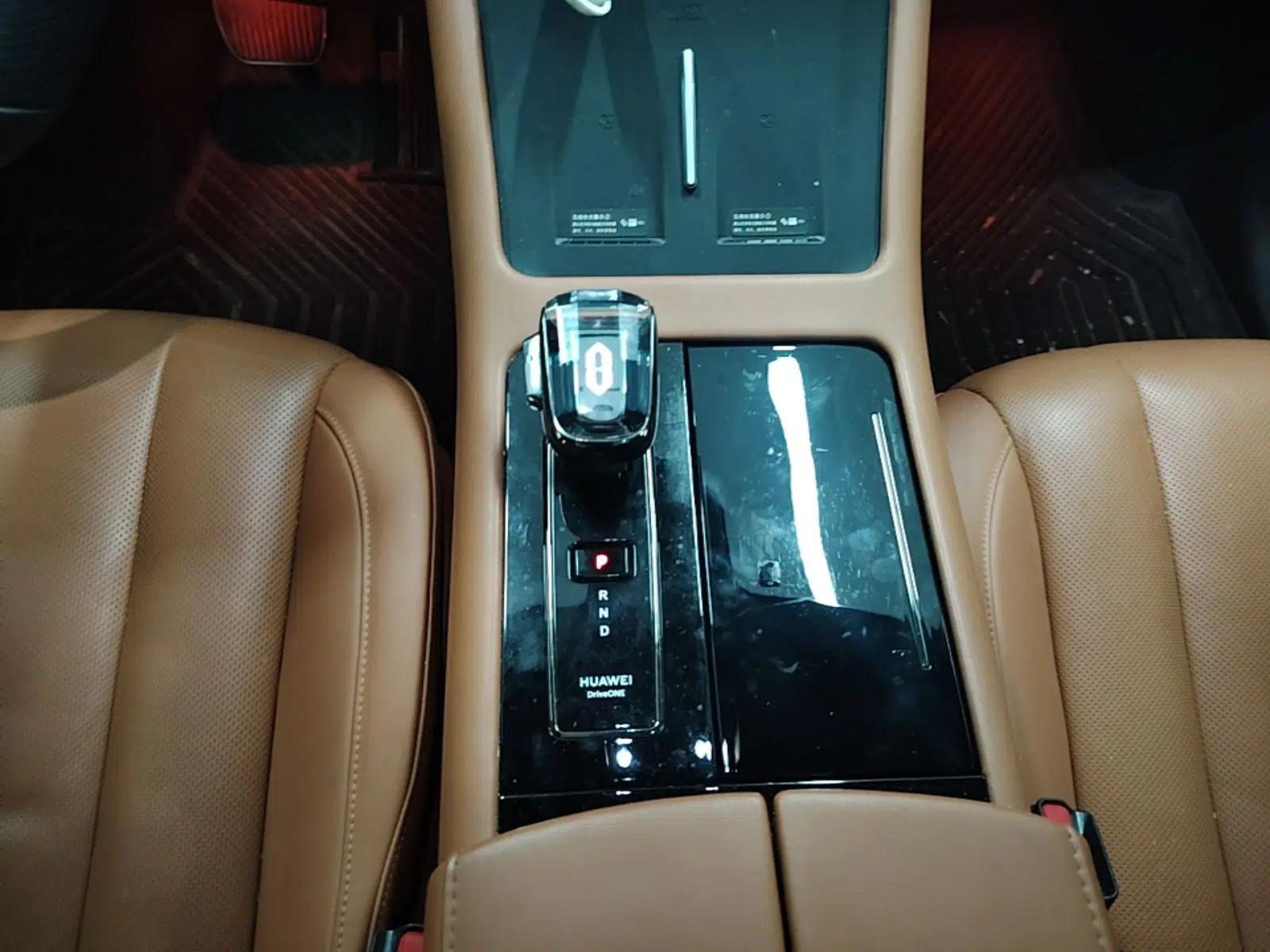 Hima AITO M7 2024 1.5T Intelligent Drive Rear-Drive Ultra Version 5 Seats — миниатюра 16