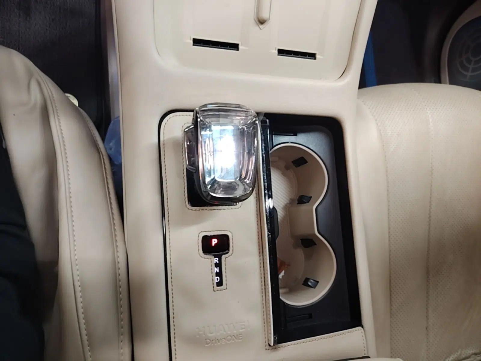 Hima AITO M7 2024 1.5T Intelligent Driving Rear-Drive Max Edition 5 Seats — миниатюра 16