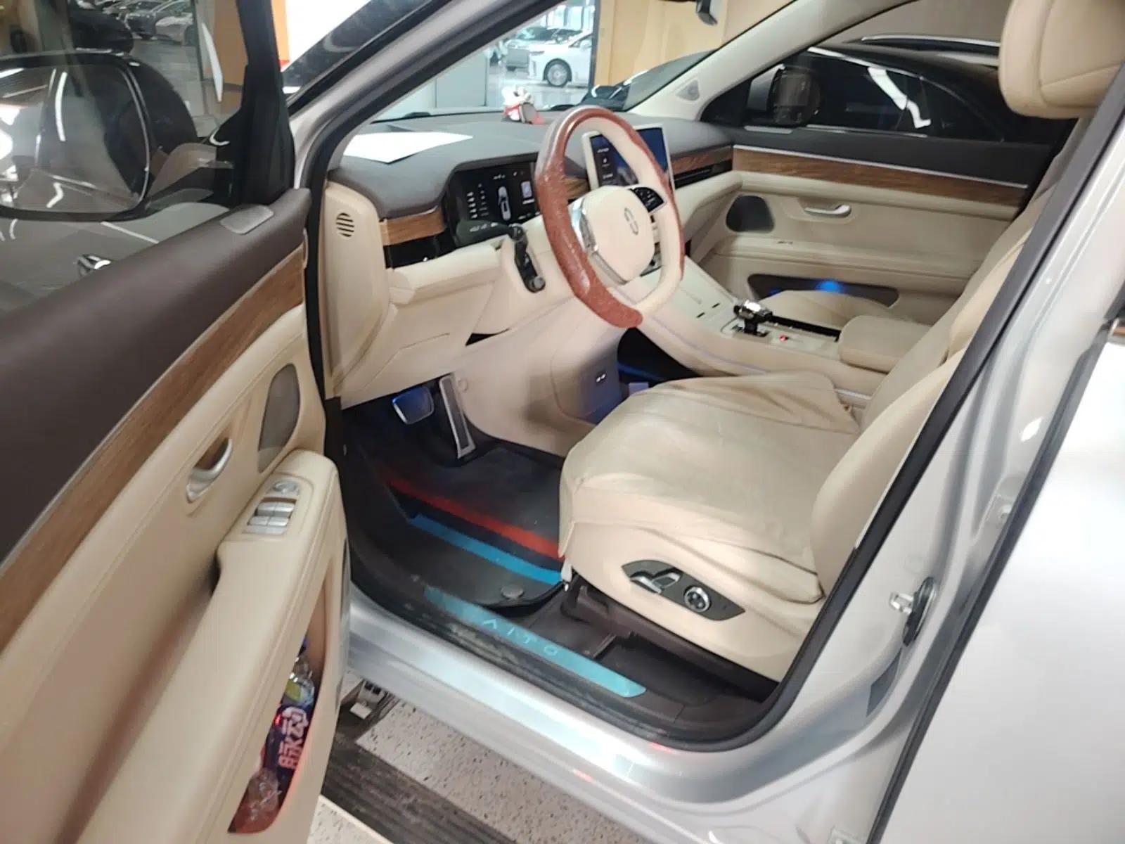 Hima AITO M7 2024 1.5T Intelligent Driving Rear-Drive Max Edition 5 Seats — миниатюра 18