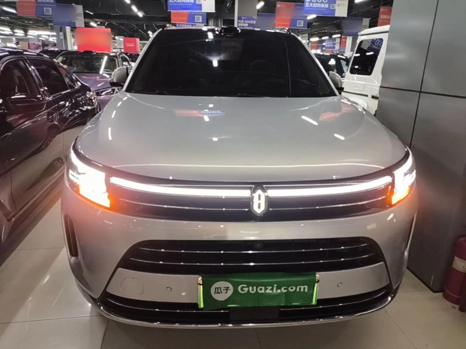 Hima AITO M7 2024 1.5T Intelligent Drive 4x4 Max Edition 6 Seats — миниатюра 2