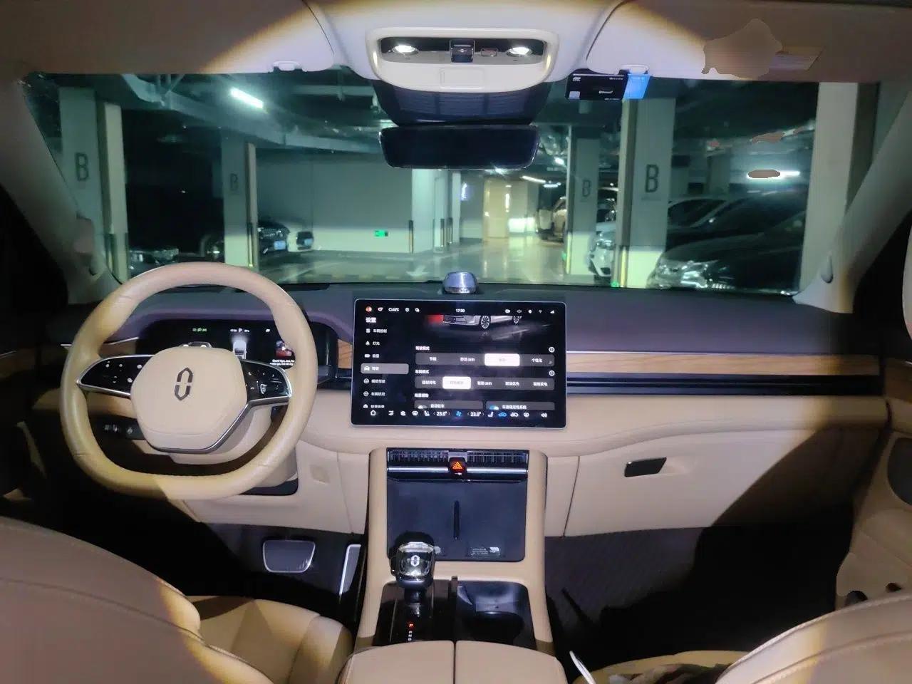 Hima AITO M7 2024 1.5T Intelligent Driving 4WD Max Edition 5 Seats — миниатюра 9