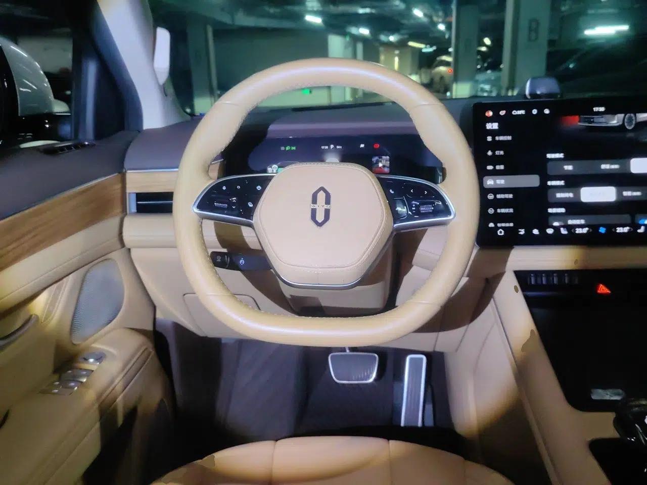 Hima AITO M7 2024 1.5T Intelligent Driving 4WD Max Edition 5 Seats — миниатюра 10
