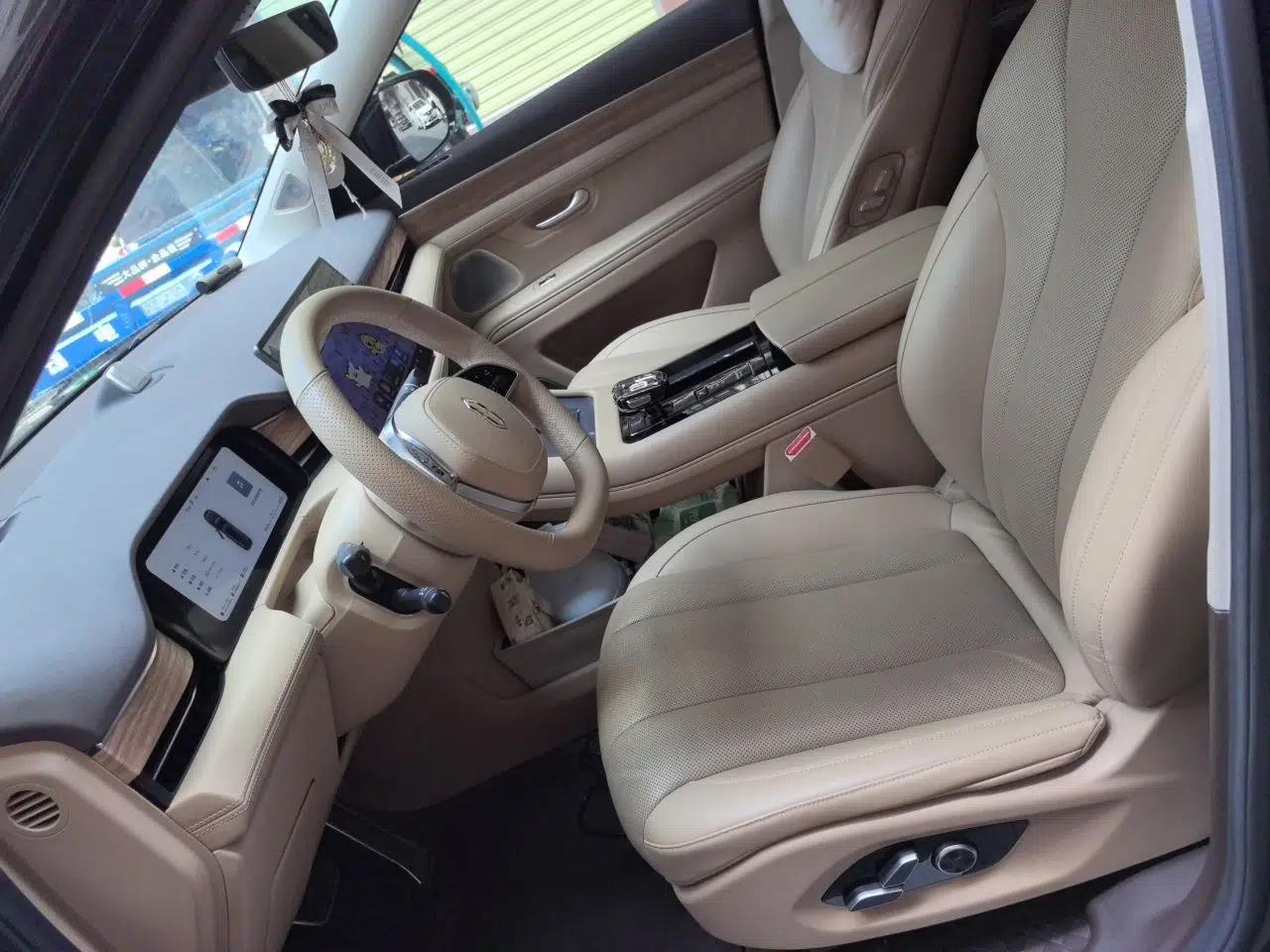 Hima AITO M7 2024 1.5T Rear-Drive Plus Version 5 Seats — миниатюра 15