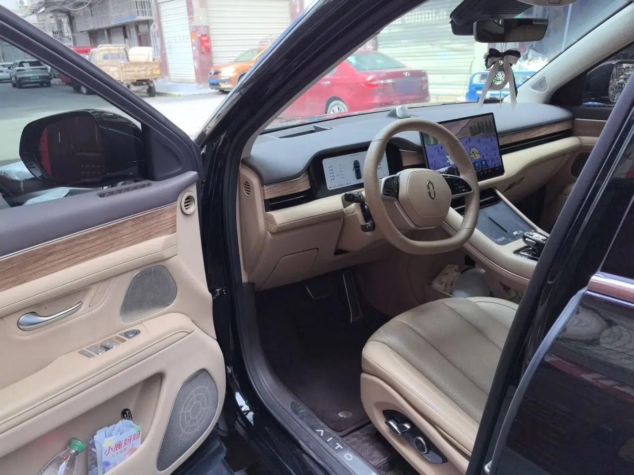 Hima AITO M7 2024 1.5T Rear-Drive Plus Version 5 Seats — миниатюра 16