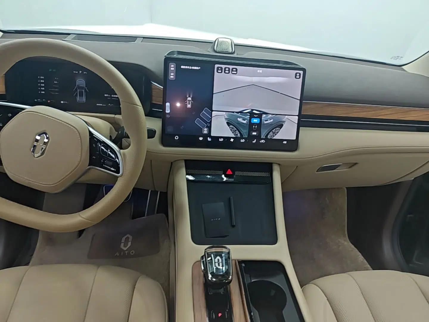 Hima AITO M7 2024 1.5T Intelligent Driving 4WD Max Edition 5 Seats — миниатюра 15