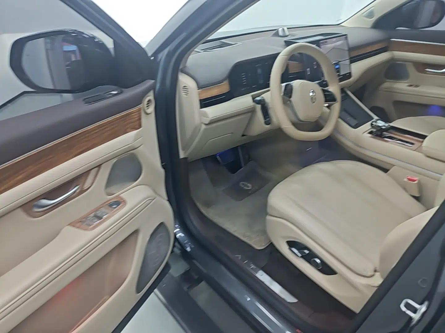 Hima AITO M7 2024 1.5T Intelligent Driving 4WD Max Edition 5 Seats — миниатюра 18