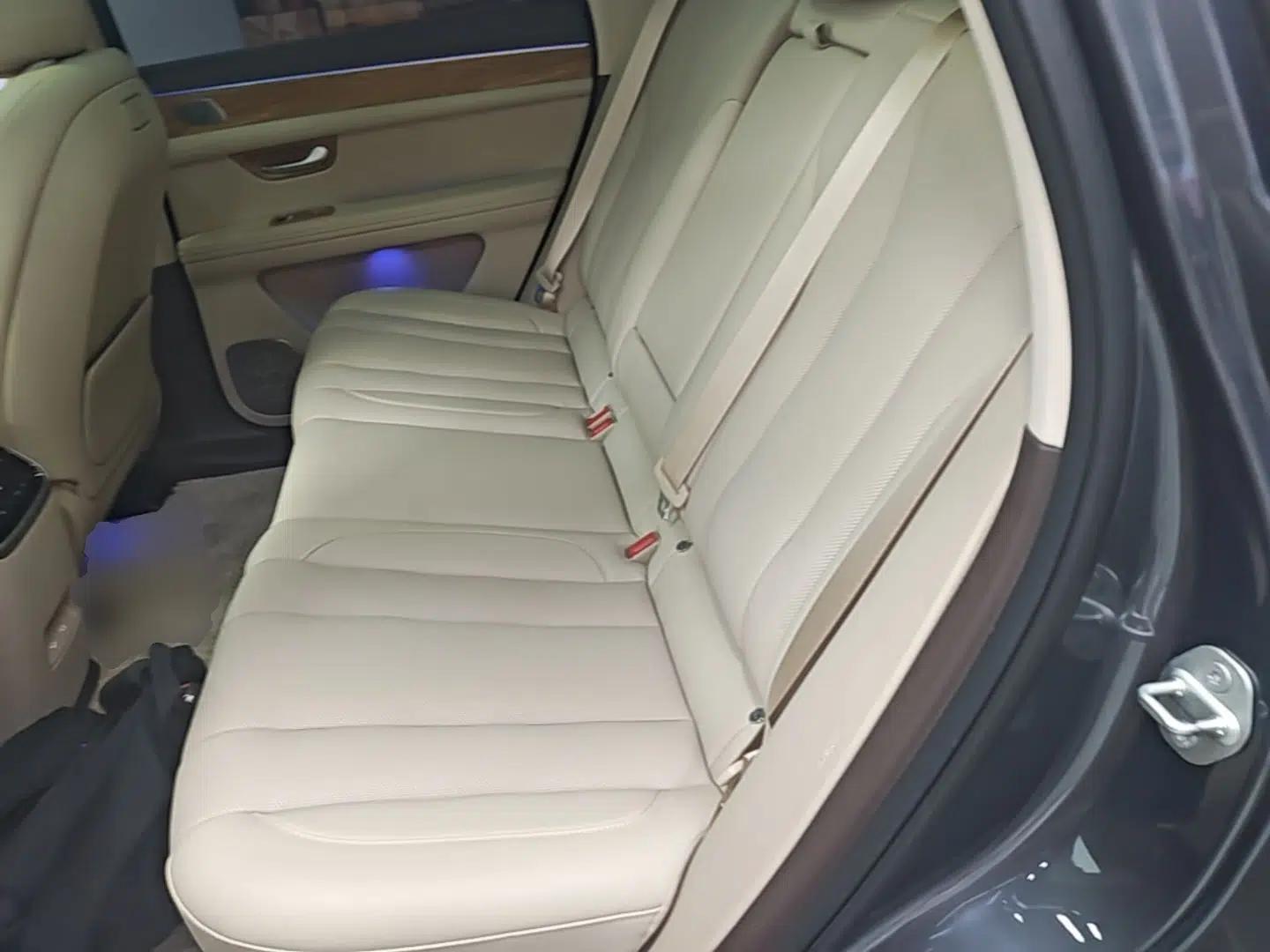 Hima AITO M7 2024 1.5T Intelligent Driving 4WD Max Edition 5 Seats — миниатюра 20