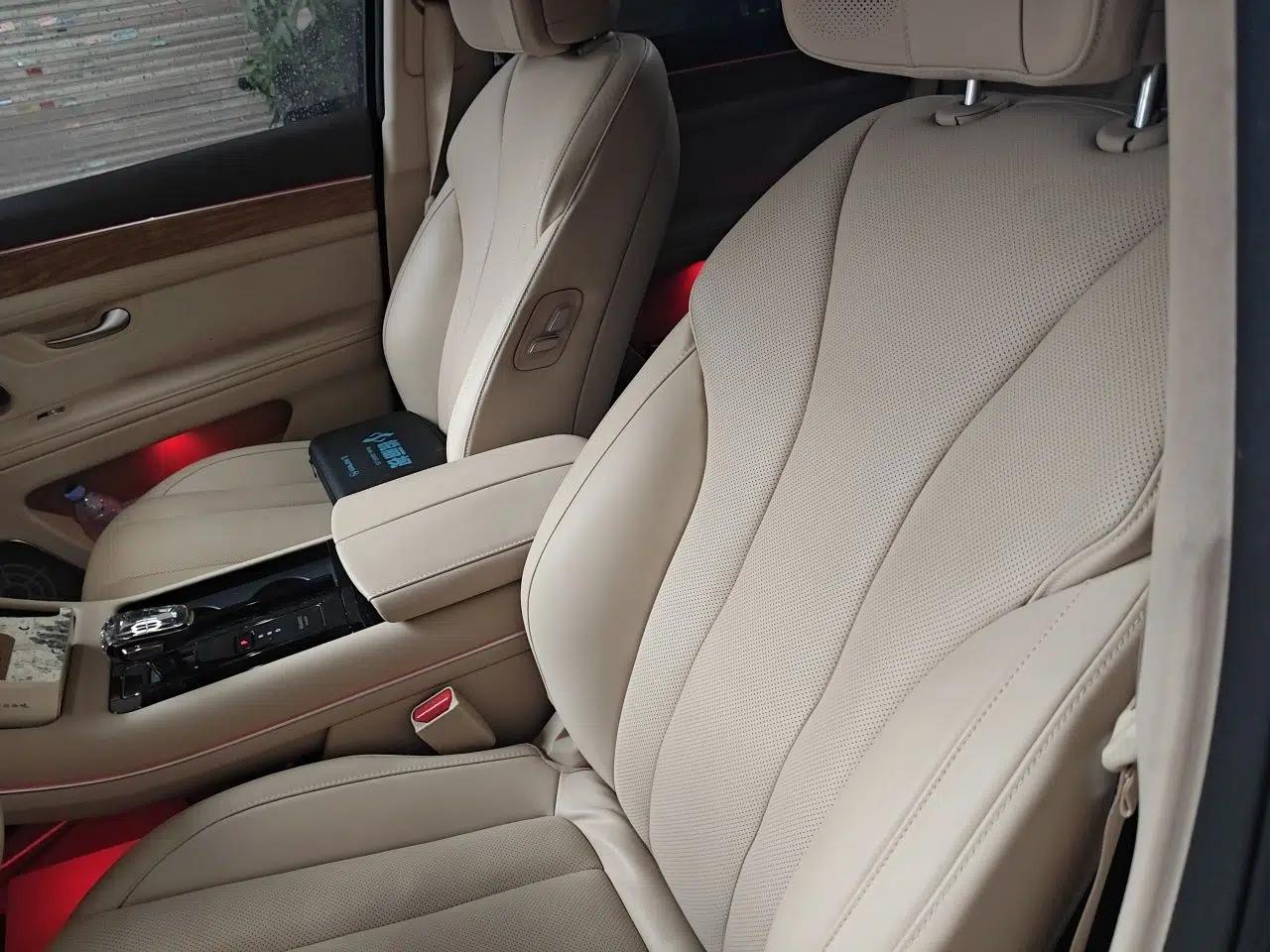 Hima AITO M7 2024 1.5T Intelligent Drive 4x4 Max Edition 6 Seats — миниатюра 15