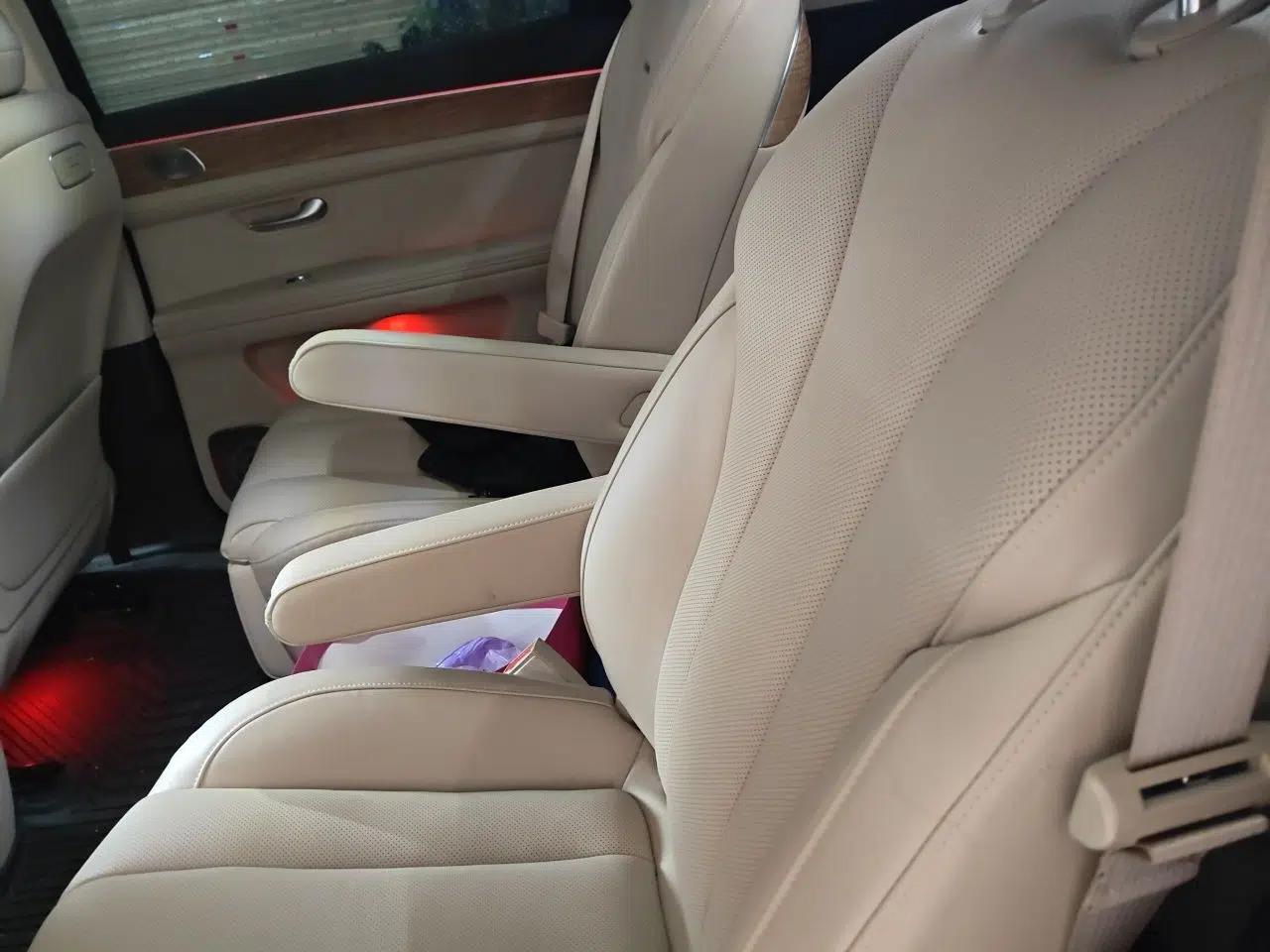 Hima AITO M7 2024 1.5T Intelligent Drive 4x4 Max Edition 6 Seats — миниатюра 17