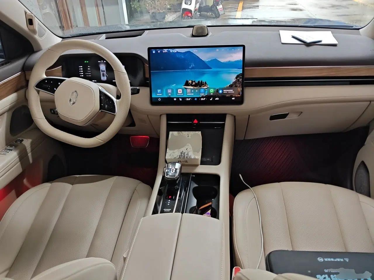 Hima AITO M7 2024 1.5T Intelligent Drive 4x4 Max Edition 6 Seats — миниатюра 9
