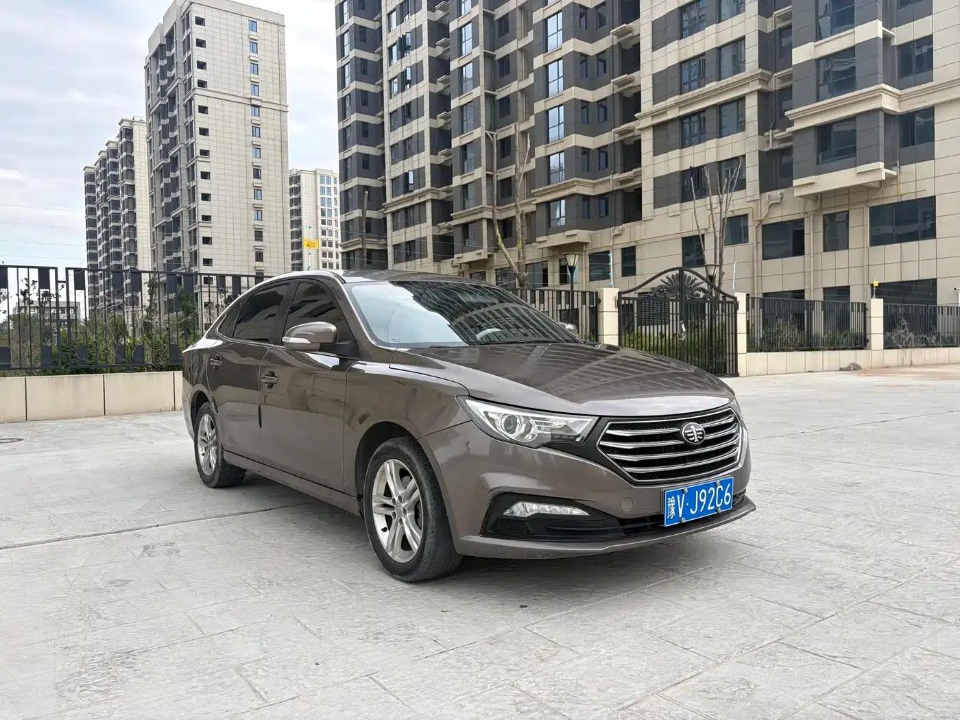 Besturn B30 2016 1.6L Manual Deluxe Edition — миниатюра 3