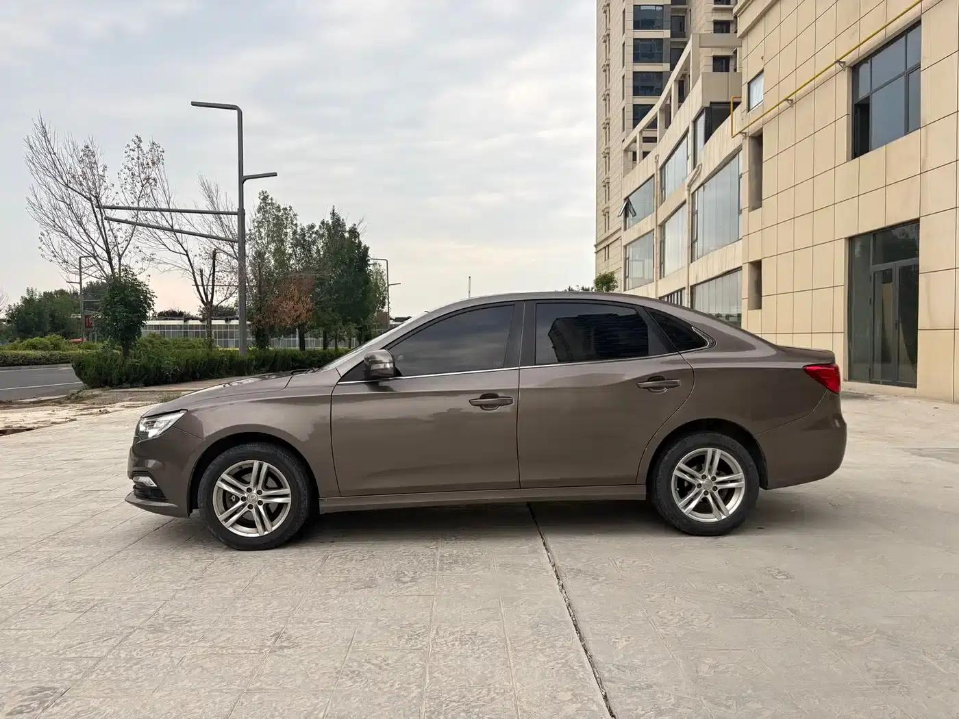 Besturn B30 2016 1.6L Manual Deluxe Edition — миниатюра 5